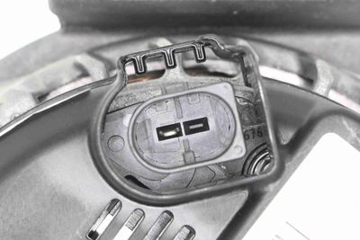 GENERATOR / ALTERNATOR VEMO V101350046 1