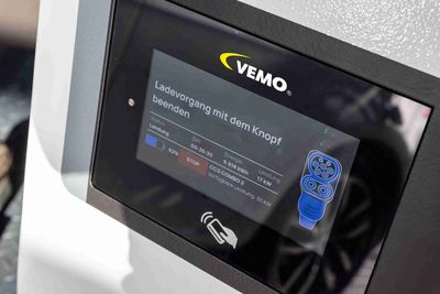 ÎNCăRCăTOR BATERIE DE ACțIONARE VEMO V99270016 3