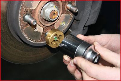 Ks Tools - Súprava na rezanie závitov pre matice a skrutky kolies 3/8", 11ks
