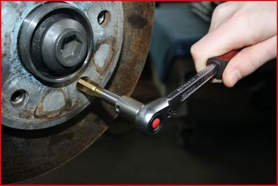 Ks Tools - Súprava na rezanie závitov pre matice a skrutky kolies 3/8", 11ks