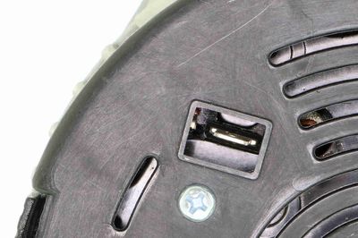 GENERATOR / ALTERNATOR VEMO V301337990 1