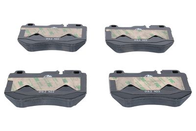 Keramische remblokken Voor , past: MERCEDES C (A205), C (C205), C T-MODEL (S205), C (W205) 1.5-2.2DH 12.13-04.23