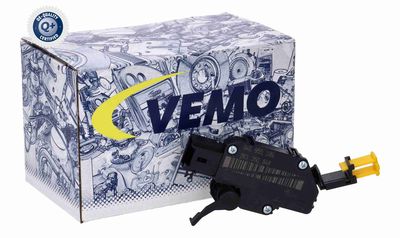 COMUTATOR ACTIONARE AMBREIAJ (TEMPOMAT) VEMO V24730089 1