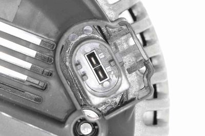 GENERATOR / ALTERNATOR VEMO V101350020 1