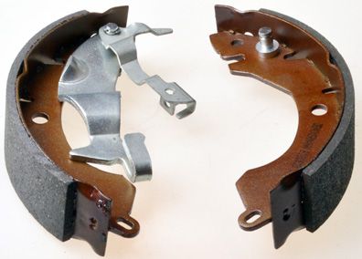 Комплект тормозных колодок DENCKERMANN B120018 для MITSUBISHI COLT