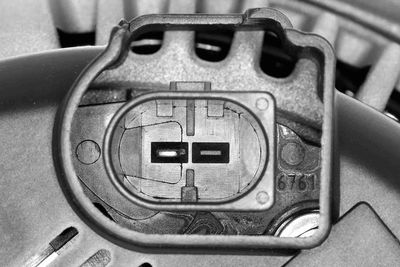 GENERATOR / ALTERNATOR VEMO V101390392 1