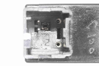 COMUTATOR ACTIONARE AMBREIAJ (TEMPOMAT) VEMO V40730066 1