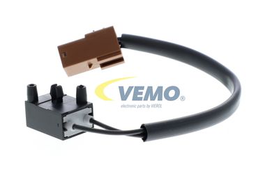 COMUTATOR ACTIONARE AMBREIAJ (TEMPOMAT) VEMO V22730020 26