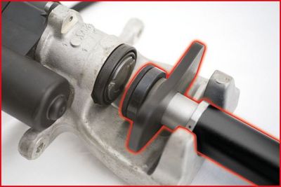 KS Tools Souprava univerzálního nářadí ke zpětnému nastavení pístů brzdových válců, s pneumatickým vřetenem, 3 Ks 150.1925