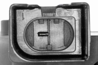 GENERATOR / ALTERNATOR VEMO V301350054 1