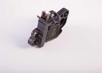 REGULATOR ALTERNATOR BOSCH 0272220733 13