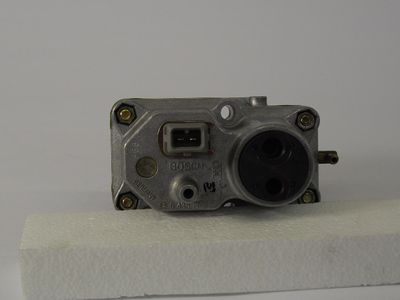 REGULATOR PORNIRE LA RECE BOSCH 0438140106 1
