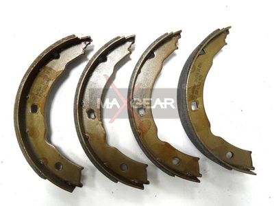 Zestaw szczęk hamulcowych, hamulec postojowy MAXGEAR 19-0318