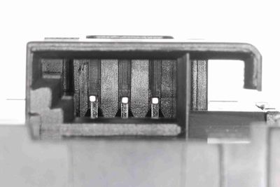 COMUTATOR MACARA GEAM VEMO V58730026 1