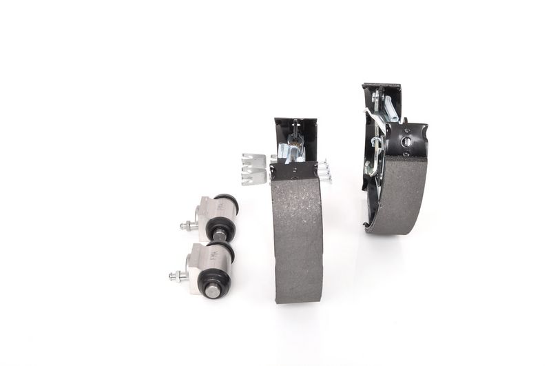 BOSCH 0 204 114 591 Brake Shoe Set