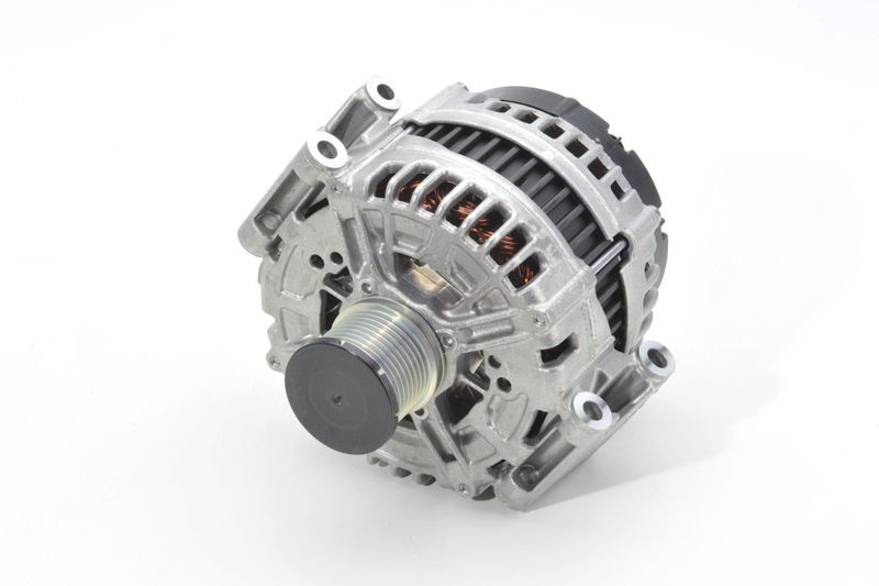 BOSCH 0121813103 Alternator