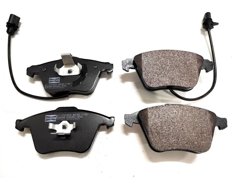Plaquettes+de+frein+à+disque CHAMPION 573196CH