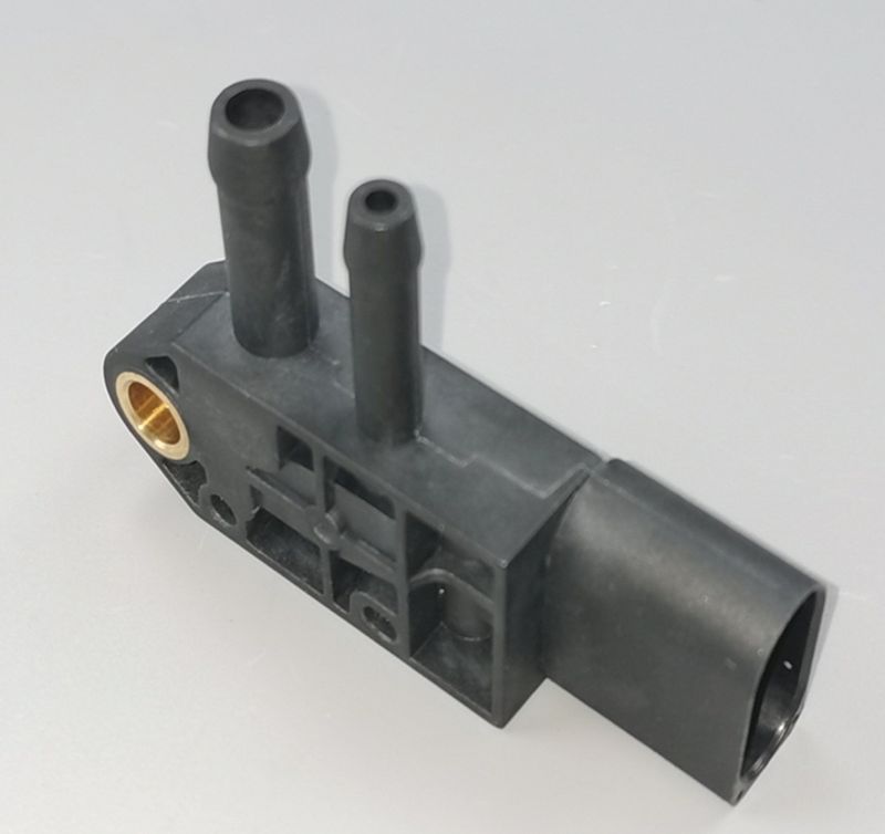 This part match OEM code: 1K0 131 552 L