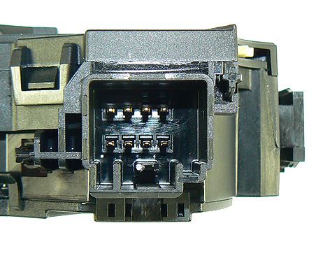 Prekės atitinka OEM kodą: 8A6T-13335-BB