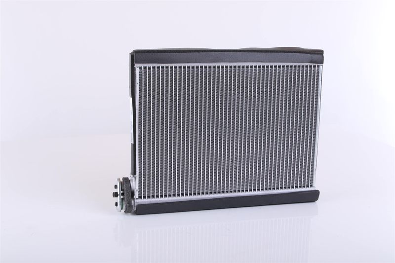 NISSENS 92364 Evaporator, air conditioning
