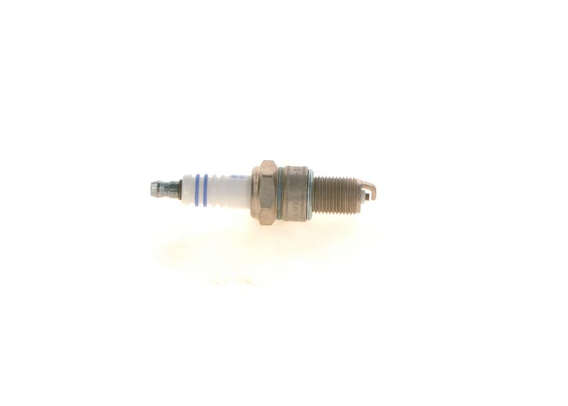 BOSCH 0 242 240 592 Spark Plug