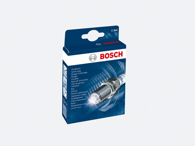 BOSCH 0 242 235 983 Spark Plug