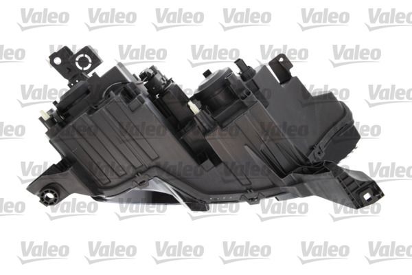 HEADLAMPS_450978_03.JPG