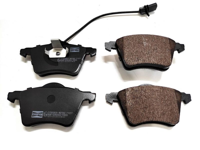 Plaquettes+de+frein+à+disque CHAMPION 573206CH