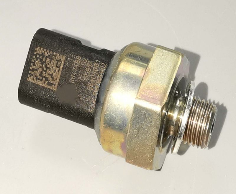 This part match OEM code: 8 647 488