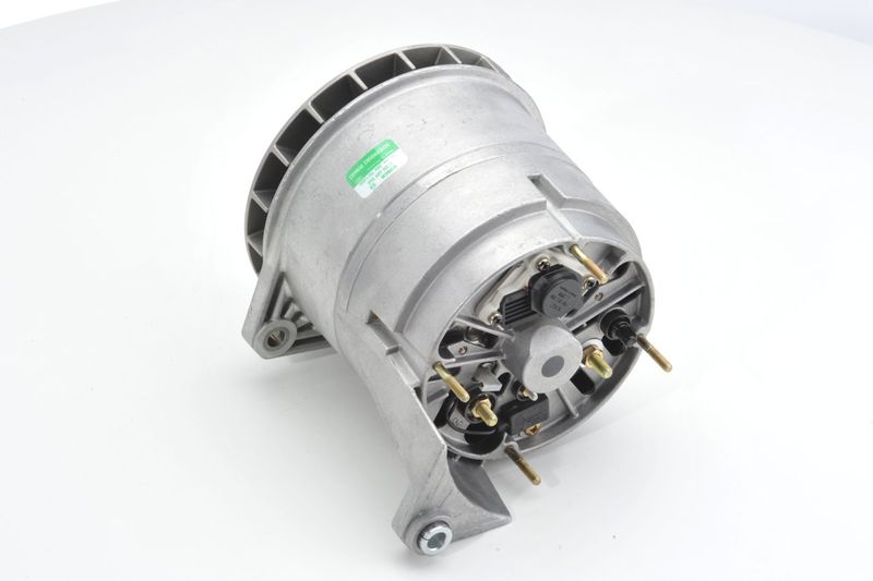 BOSCH 0120689566 Alternator