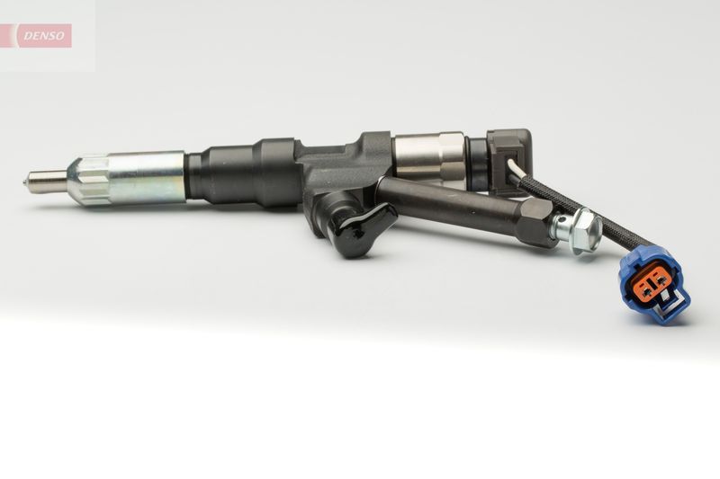 DENSO DCRI105210 Injector Nozzle