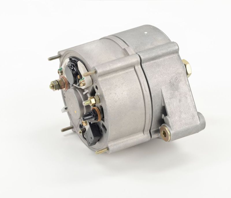 BOSCH 0120469585 Alternator
