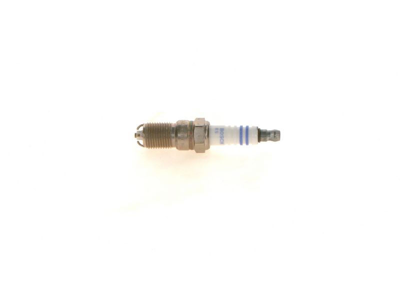 BOSCH 0 242 235 607 Spark Plug