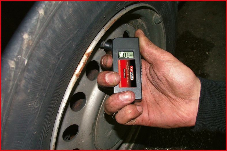 KS TOOLS 100.4060 Compressed-air Tyre Pressure Gauge/Inflator