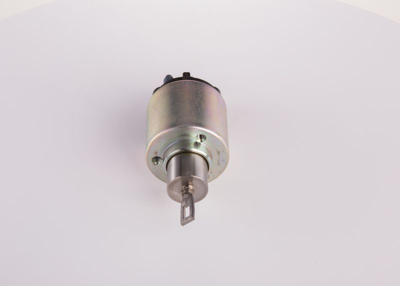 Elektromagnetický spínač, startér 2 339 303 412