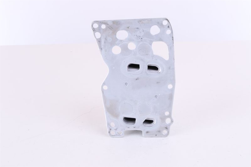 Радіатор масляний NISSENS 90902 на MINI MINI (R56) - Фото 7