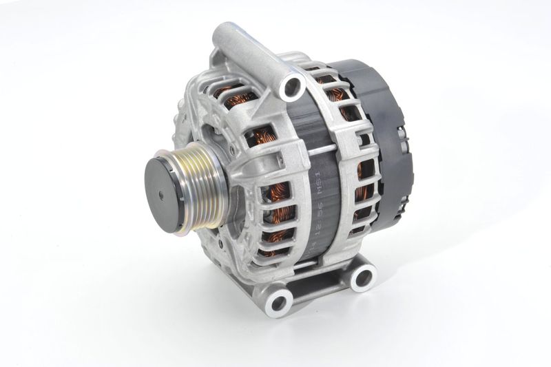 BOSCH 0125811013 Alternator