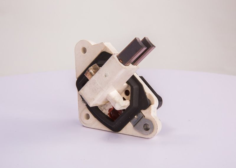 BOSCH 1197311316 Generatoriaus įtampos reguliatorius