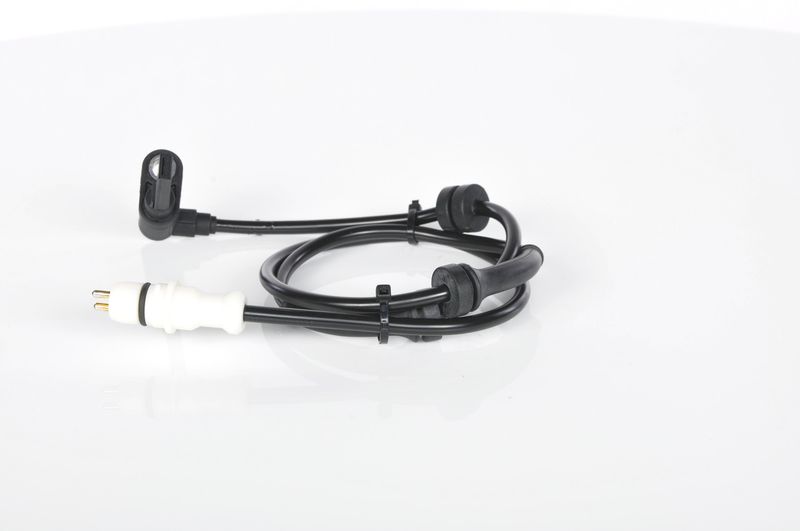 BOSCH 0 265 007 511 Sensor, wheel speed