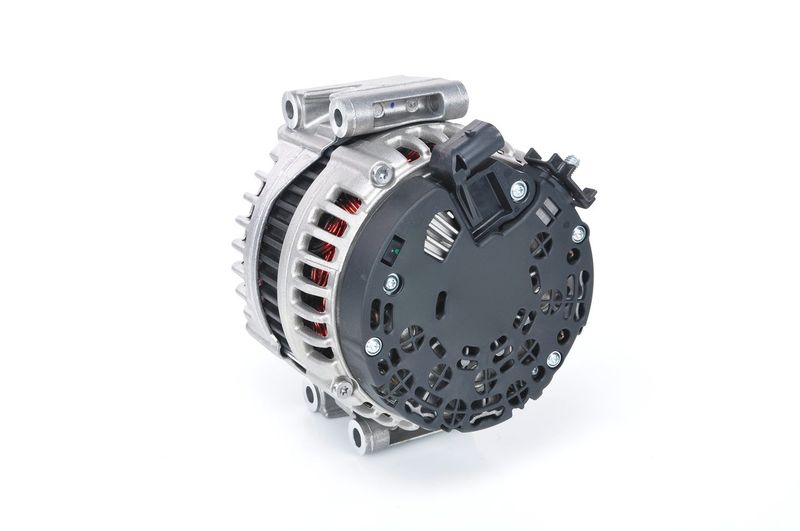 BOSCH 0121813106 Alternator