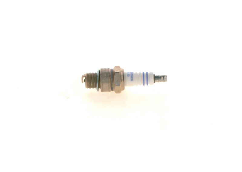 BOSCH 0 242 235 900 Spark Plug