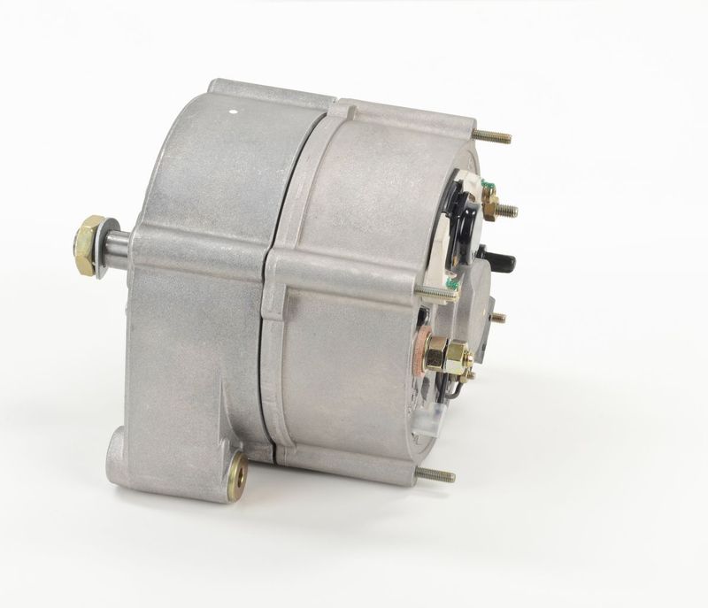 BOSCH 0120469585 Alternator