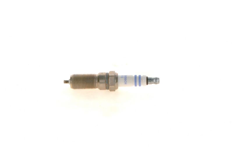 BOSCH Bougie d'allumage 0 242 236 633