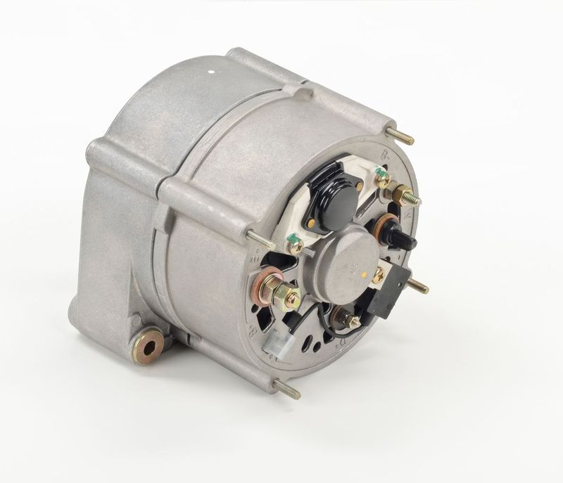 BOSCH 0120469585 Alternator