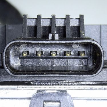 Prekės atitinka OEM kodą: 04L 907 807 AT