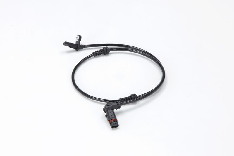 This part match OEM code: 204 905 31 05