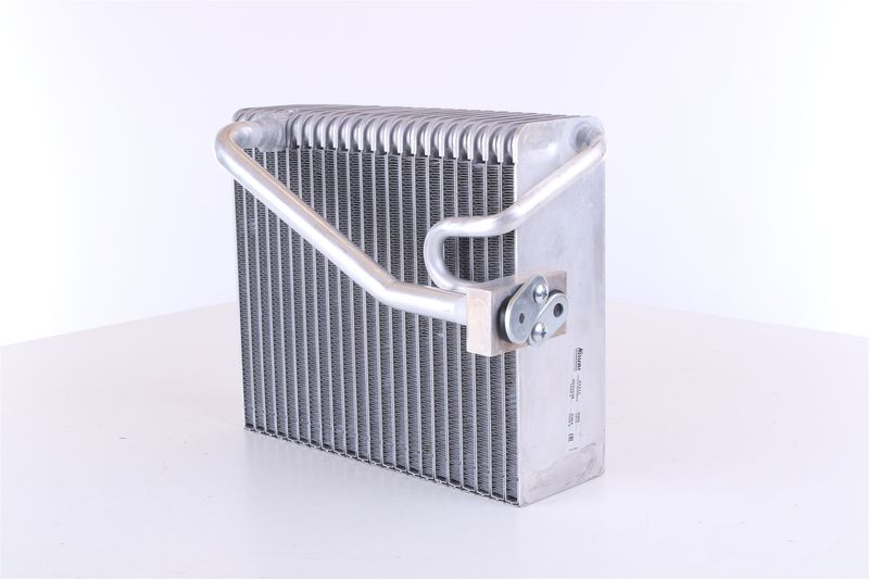 NISSENS 92211 Evaporator, air conditioning