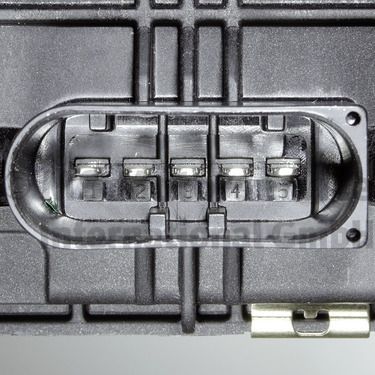 This part match OEM code: LR084606