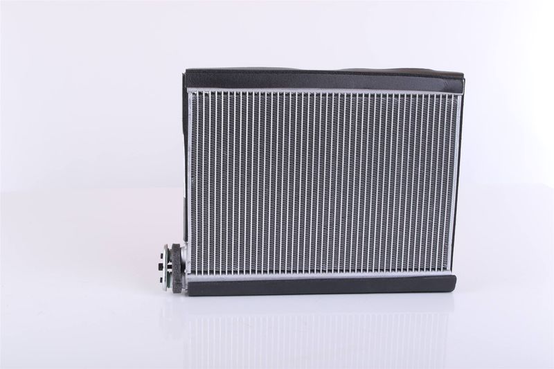 NISSENS 92364 Evaporator, air conditioning