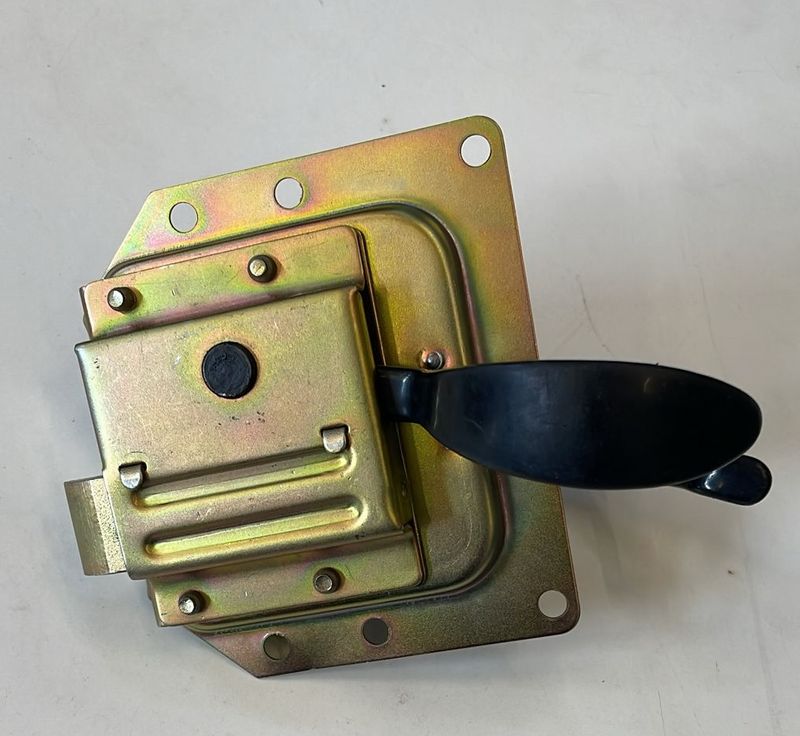 AG PARTS 118 Door Lock